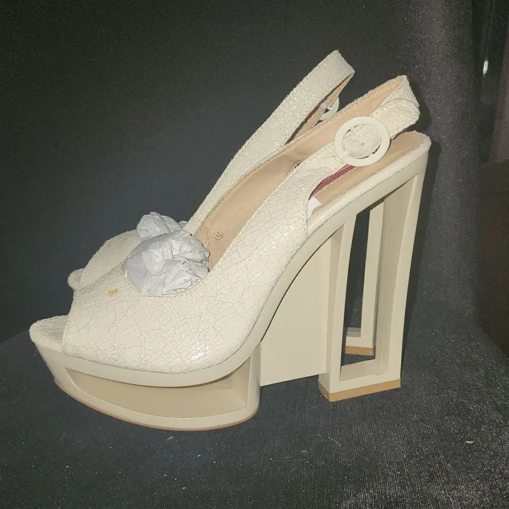 C Label Cut Out 2C Dolce